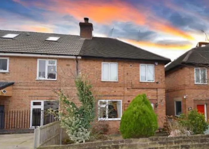 Luxury Family Apartment- Close To Leicester University
